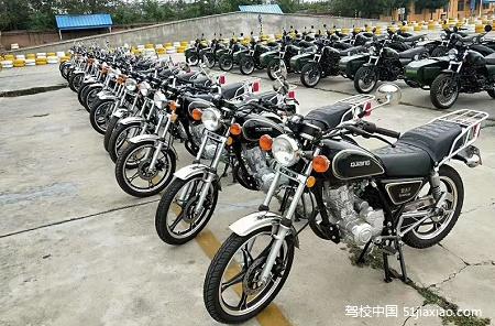 锦州学摩托车驾校